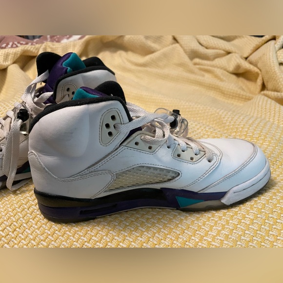 Air Jordan Retro Grape - Picture 4 of 8